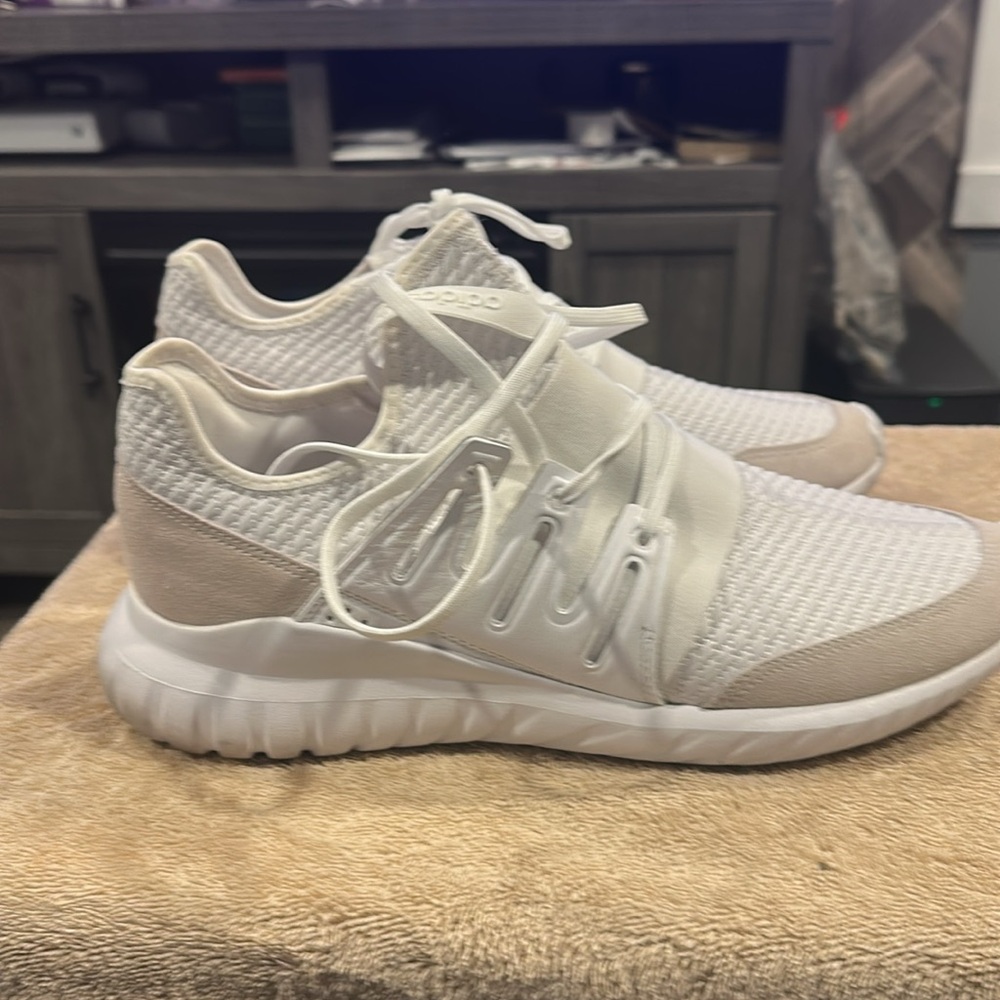 Adidas - Picture 2 of 3